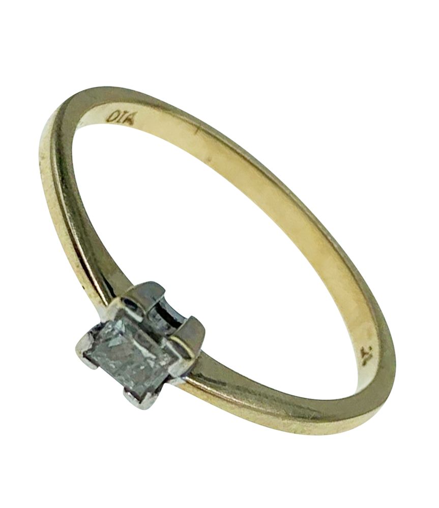 9ct Yellow Gold 0.20ct Princess Shaped Diamond Ring