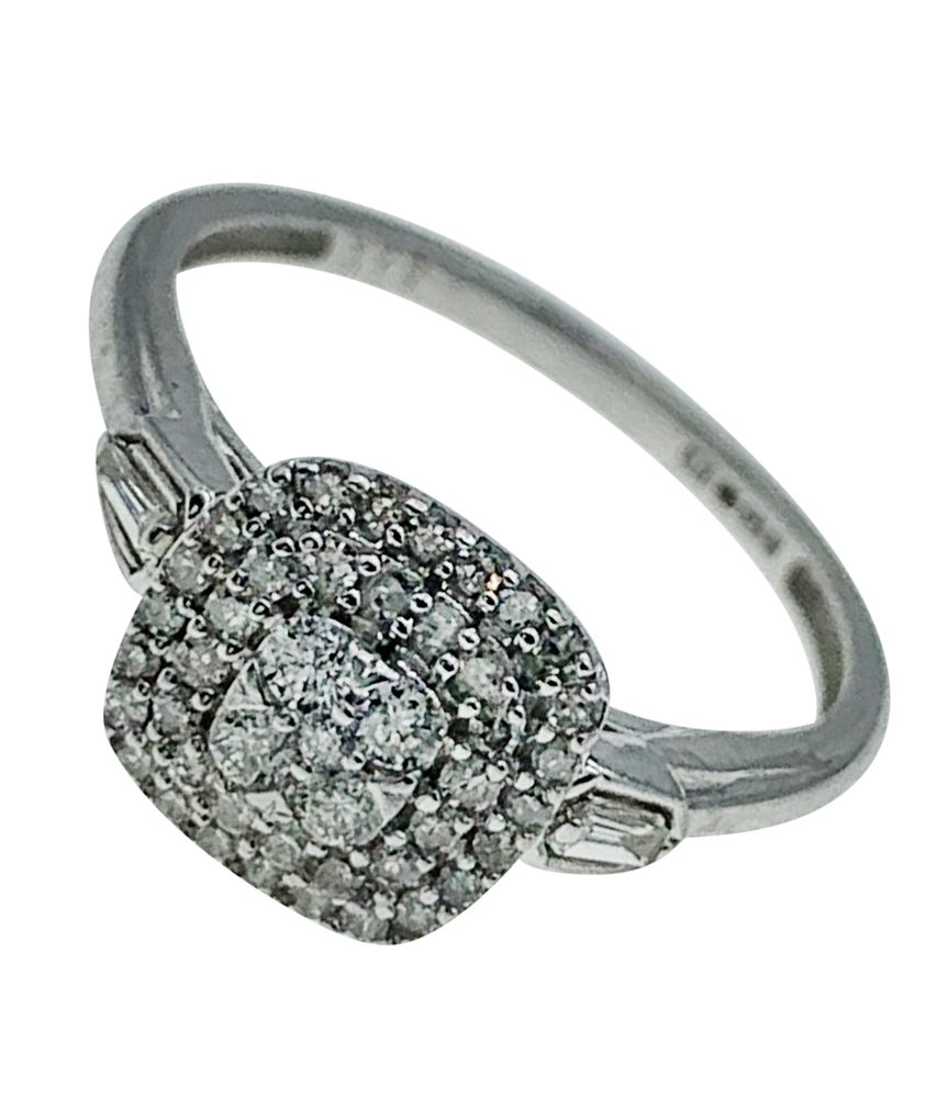 9ct White Gold 0.27ct Diamond Cluster Ring